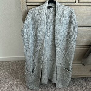 Ann Taylor long sweater size Large